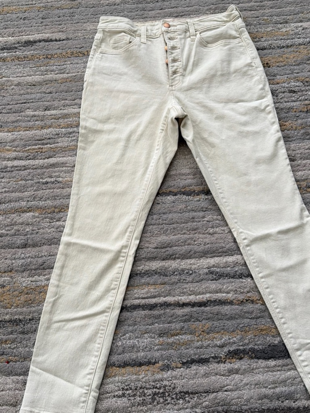 Universal Thread Skinny High-Rise Jeans in Cream
